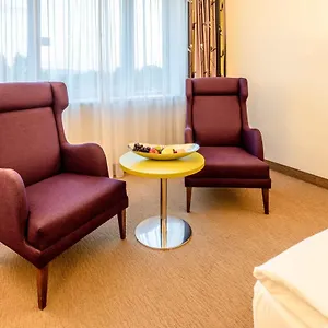 Plaza Premium Hotel